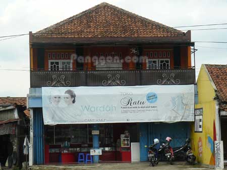 Pusat Kosmetik Dan Alat Salon Toko Ratu Sokaraja
