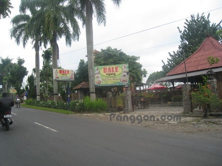 Alamat - Telepon - Kuliner: Oemah Daun Cafe & Resto 