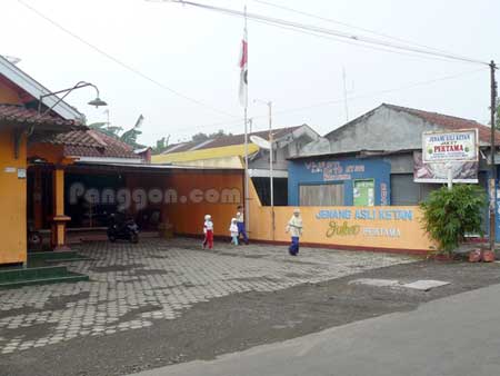 Pusat Jenang Jaket Mersi Purwokerto