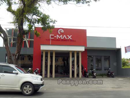 E-MAX Family Karaoke, Lounge & Cinema Purwokerto