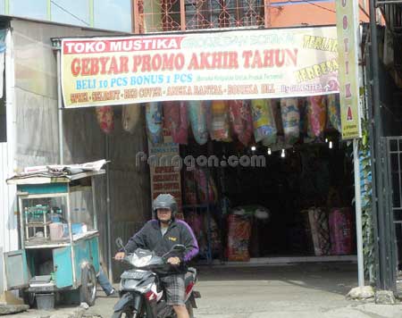 Toko Bantal dan Selimut Mustika Pasarwage Purwokerto