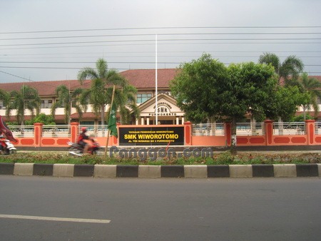 Alamat dan Telpon SMK Wiworotomo